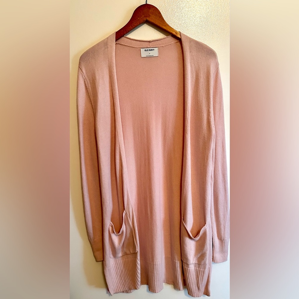 Women’s ladies Old navy long pink cardigan sz medium